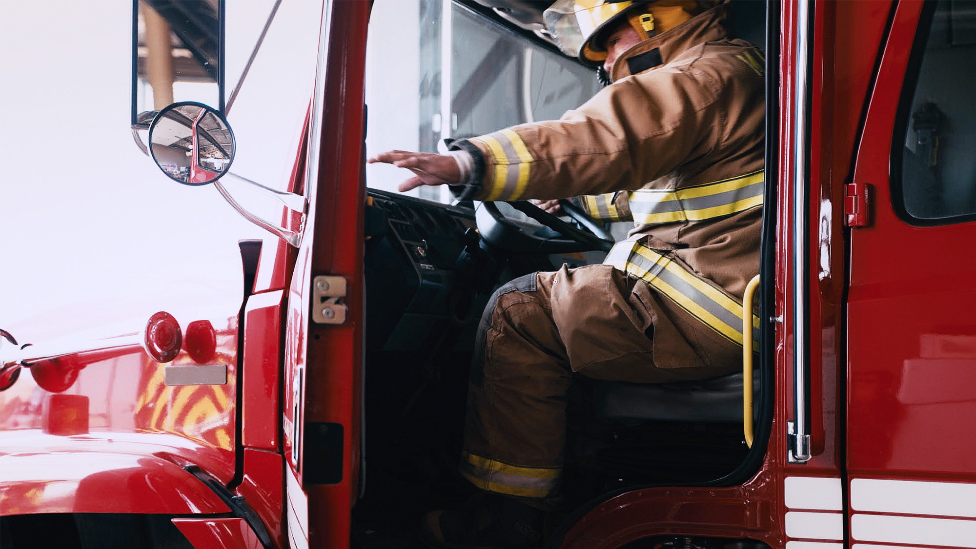 alt="Sinnvolle Versicherungen für Feuerwehrleute"